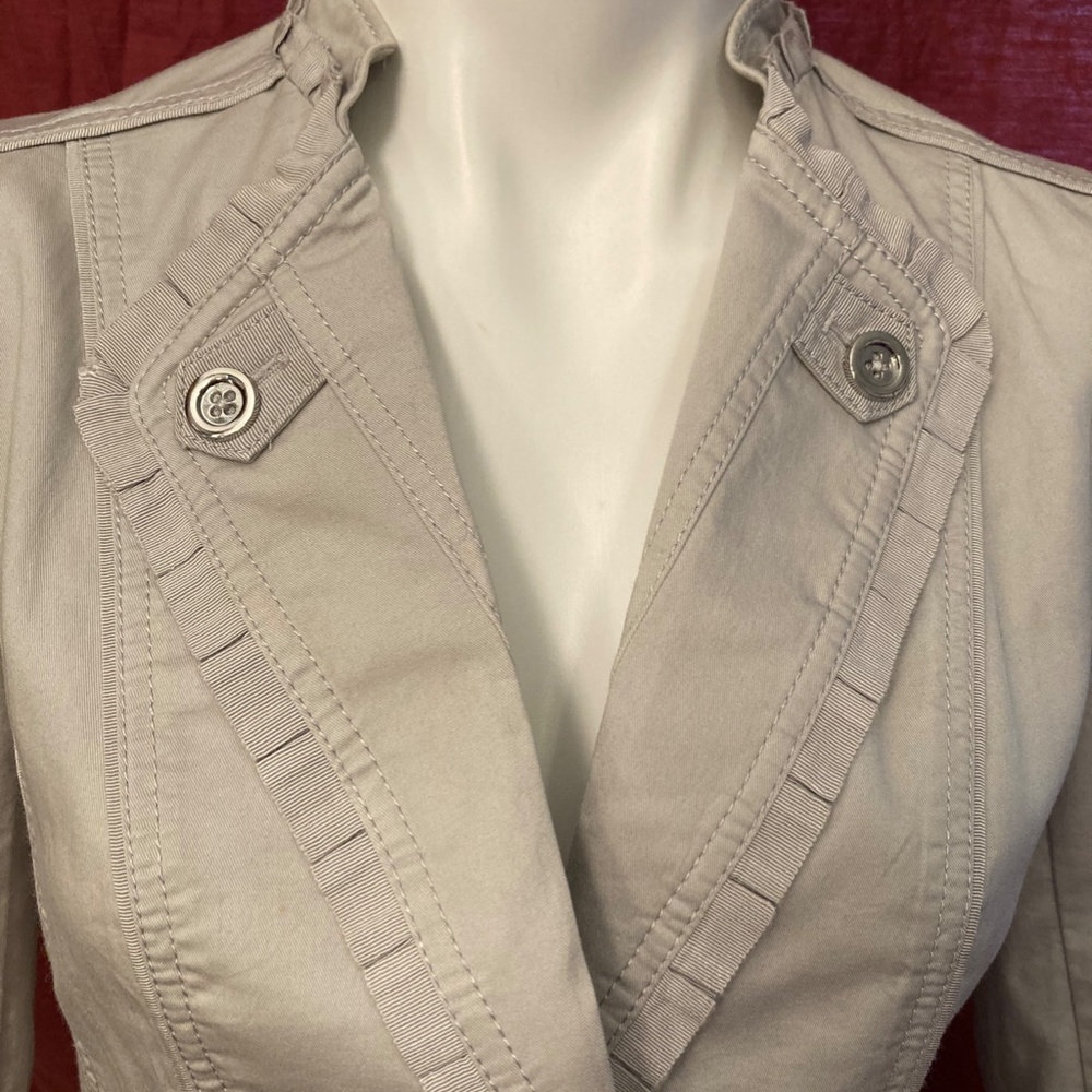 LAST CHANCE! White House Black Market Beige Jacket - Picture 5 of 9